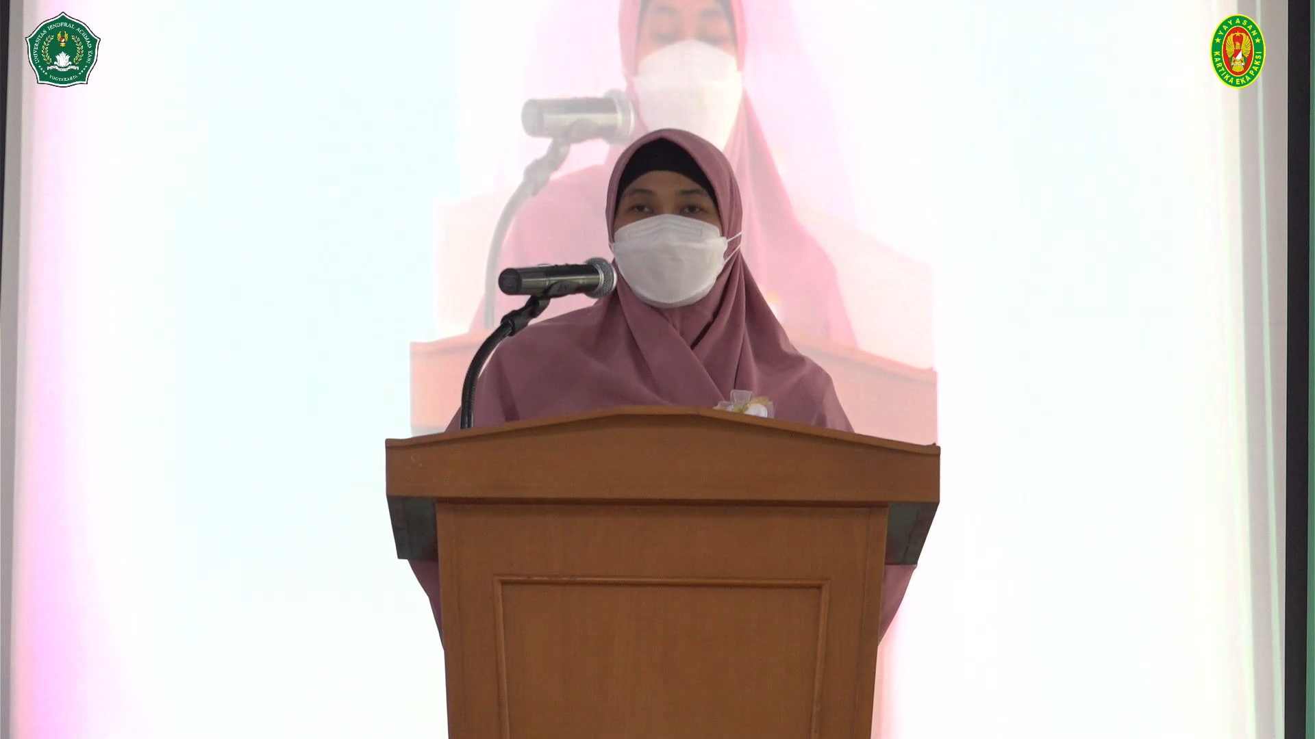 Angkat Sumpah dan Pelantikan Ners Periode II Tahun 2022 Prodi Ners Fakultas Kesehatan Unjaya